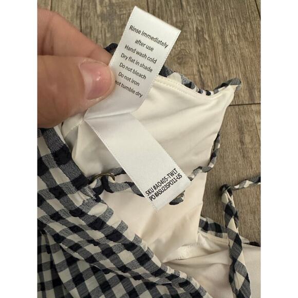 Andie Multicolor Gingham Print The Amalfi Seersucker One-Piece Swimsuit Size M - Picture 4 of 11